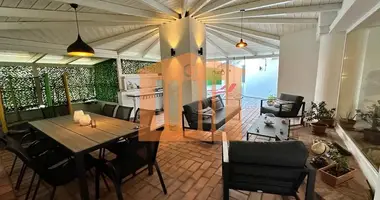 Квартира 4 комнаты в Дуррес, Албания