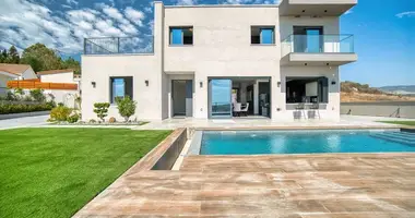 Villa 4 bedrooms in Parekklisia, Cyprus