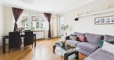 Квартира 3 комнаты в Варшава, Польша