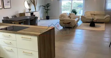 Квартира 3 спальни в Bahar ic Caghaq, Мальта