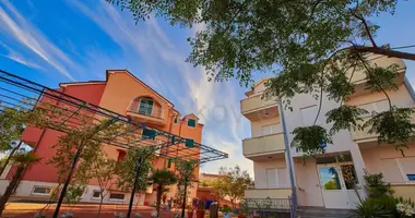 Maison 39 chambres dans Grad Vodice, Croatie