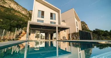 Villa 4 chambres dans Budva, Monténégro