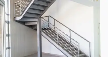 Almacén 1 210 m² en Agia Varvara, Chipre