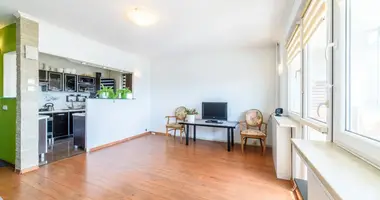 Wohnung 3 zimmer in Warschau, Polen