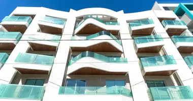 Nieruchomości komercyjne 3 099 m² w Limassol, Cypr