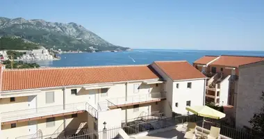 Wohnung 2 Schlafzimmer in Becici, Montenegro
