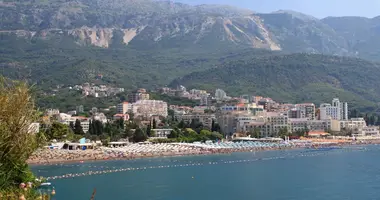 Квартира 2 спальни в Бечичи, Черногория