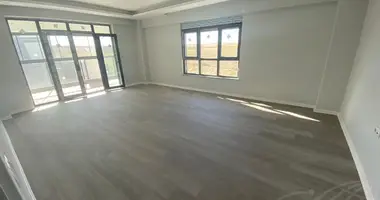 Appartement 4 chambres dans Tepebasi, Turquie