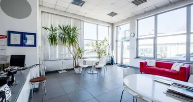 Propriété commerciale 3 605 m² dans Jaktorow, Pologne