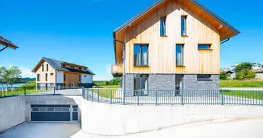 Wohnung in Schwarzbach, Tschechien