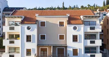 Wohnung 5 zimmer in Podgorica, Montenegro