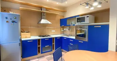 Apartamento 3 habitaciones en Minsk, Belarús