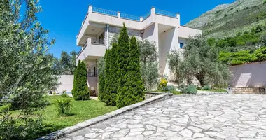 4 bedroom house in Katun Rezevici, Montenegro