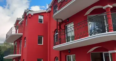 Apartamento 2 habitaciones en Lastva Grbaljska, Montenegro