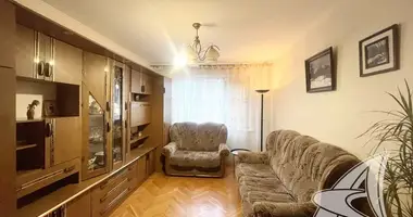Apartamento 3 habitaciones en Muchaviecki sielski Saviet, Belarús