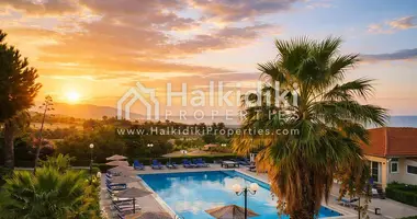 Hôtel 2 243 m² dans Kalyves Polygyrou, Grèce