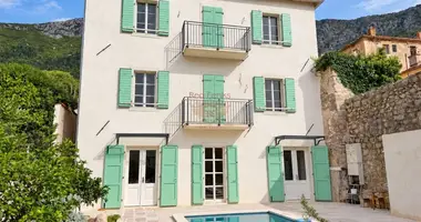 4 bedroom house in Montenegro