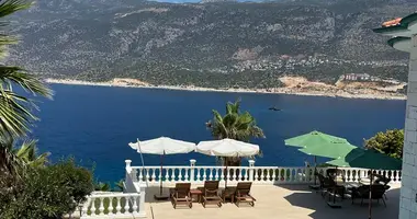 Villa 5 bedrooms in Turkey