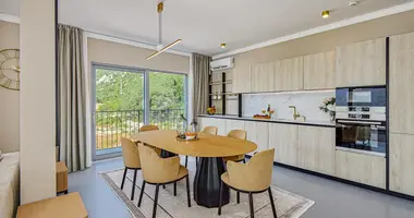 Wohnung 4 zimmer in Dobrota, Montenegro