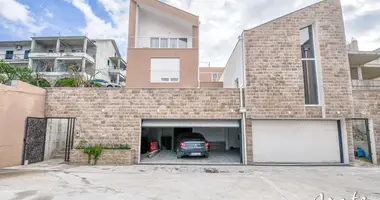 Mieszkanie 4 pokoi w Palih boraca, Czarnogóra