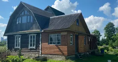 Dom w Karaniouski sielski Saviet, Białoruś