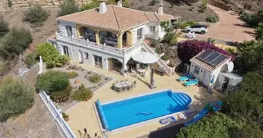 4 bedroom house in Spain