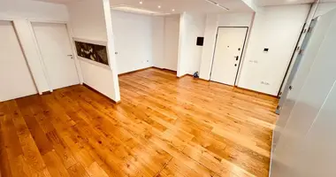 Bureau 140 m² dans Tirana, Albanie