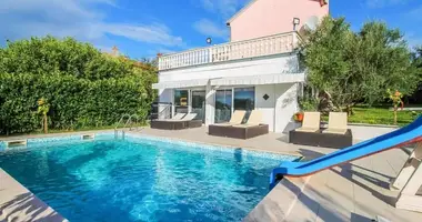 Villa 3 chambres dans Grad Novigrad, Croatie