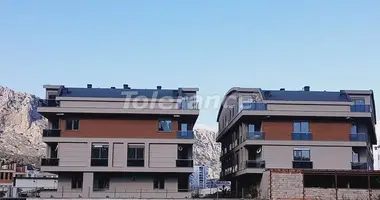 Mieszkanie 2 pokoi w Konyaalti, Turcja