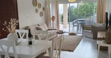 Bungalow de 3 dormitorios en Chloraka, Chipre