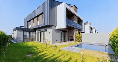 4 bedroom house in Dosemealti, Turkey