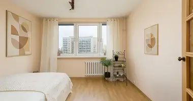 Mieszkanie 2 pokoi w Warszawa, Polska