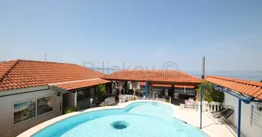 House 14 rooms in Opcina Dugi Rat, Croatia