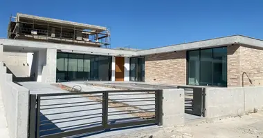 Haus 4 Schlafzimmer in Peyia, Zypern