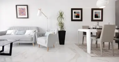 Wohnung 2 Schlafzimmer in Abadin, Spanien