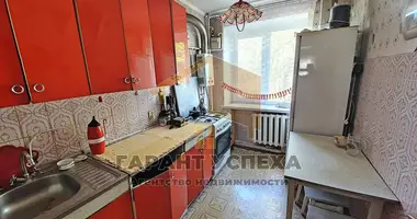 Apartamento 3 habitaciones en Muchaviecki sielski Saviet, Belarús