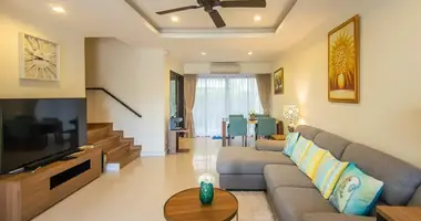 3 bedroom townthouse in Choeng Thale, Thailand