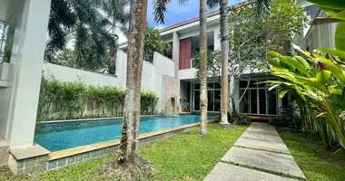 3 bedroom townthouse in Ban Bang Thao, Thailand