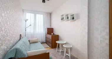 Mieszkanie 3 pokoi w Warszawa, Polska