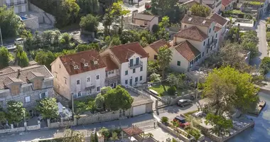 Villa 4 bedrooms in Dobrota, Montenegro