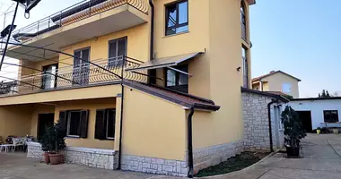 Отель 420 м² в Пореч, Хорватия