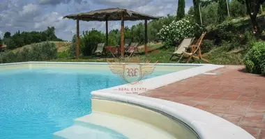 Propriété commerciale 522 m² dans Pise, Italie