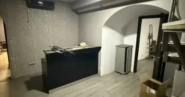 Oficina 90 m² en Tiflis, Georgia