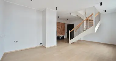 Mieszkanie 3 pokoi w Ryga, Łotwa