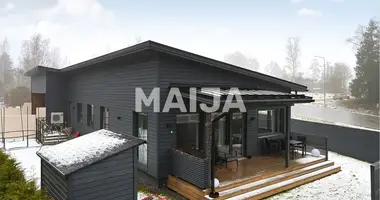 Casa 5 habitaciones en Nurmijarvi, Finlandia