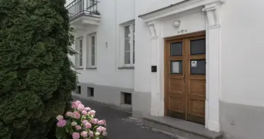 Квартира 2 комнаты в Варшава, Польша