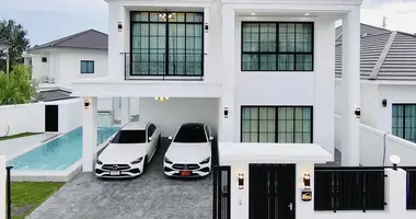 4 bedroom house in Ban Na Chom Thian, Thailand