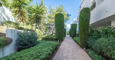 Mieszkanie 4 pokoi w Estepona, Hiszpania
