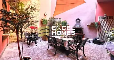 5 bedroom house in Birkirkara, Malta