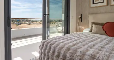 Bungalow 3 bedrooms in Torrevieja, Spain